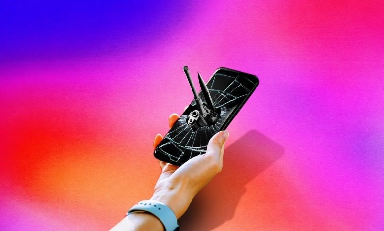 Our phone as a weapon in war